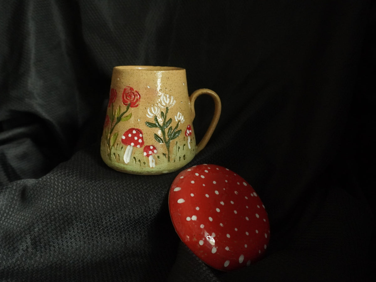 Mushroom Cat Mug with Lid