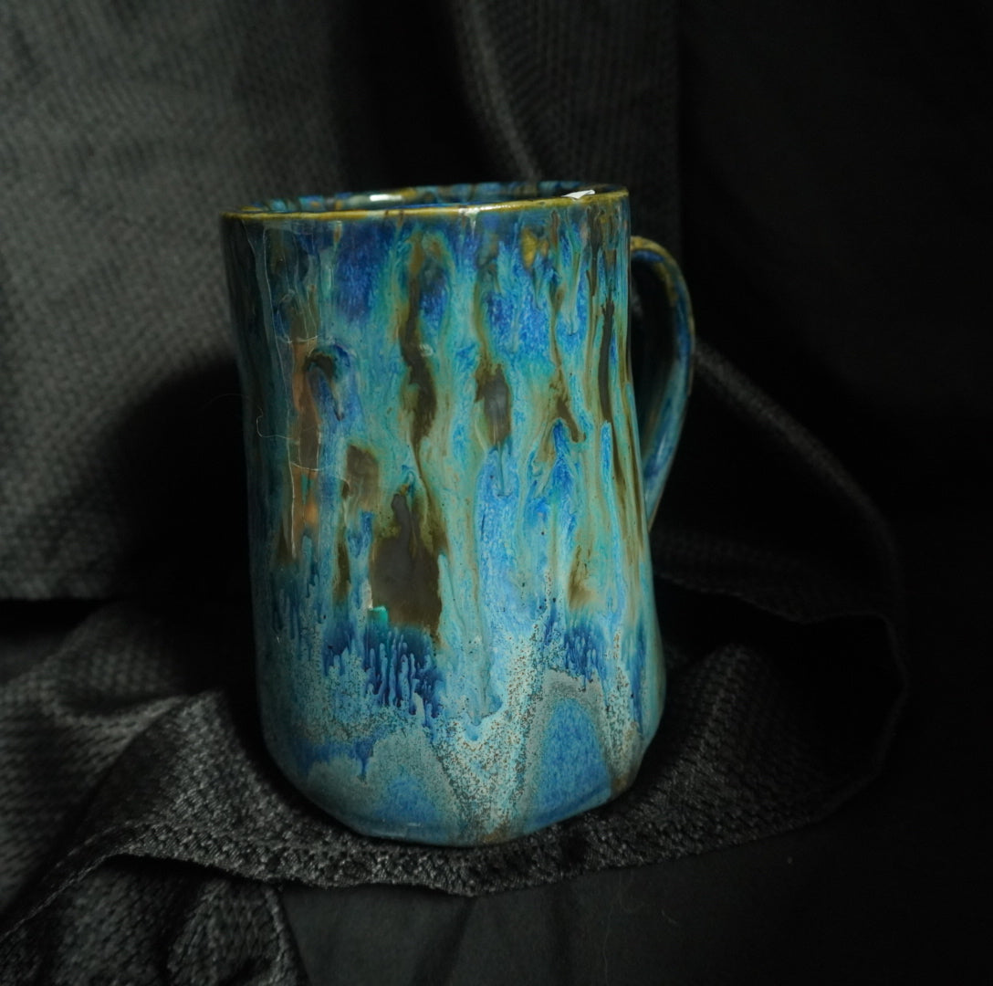 Sgraffito No Face Mug